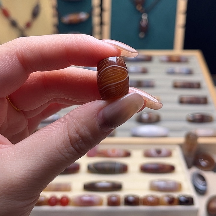 玛瑙/玉髓未镶嵌吊坠(赠链)