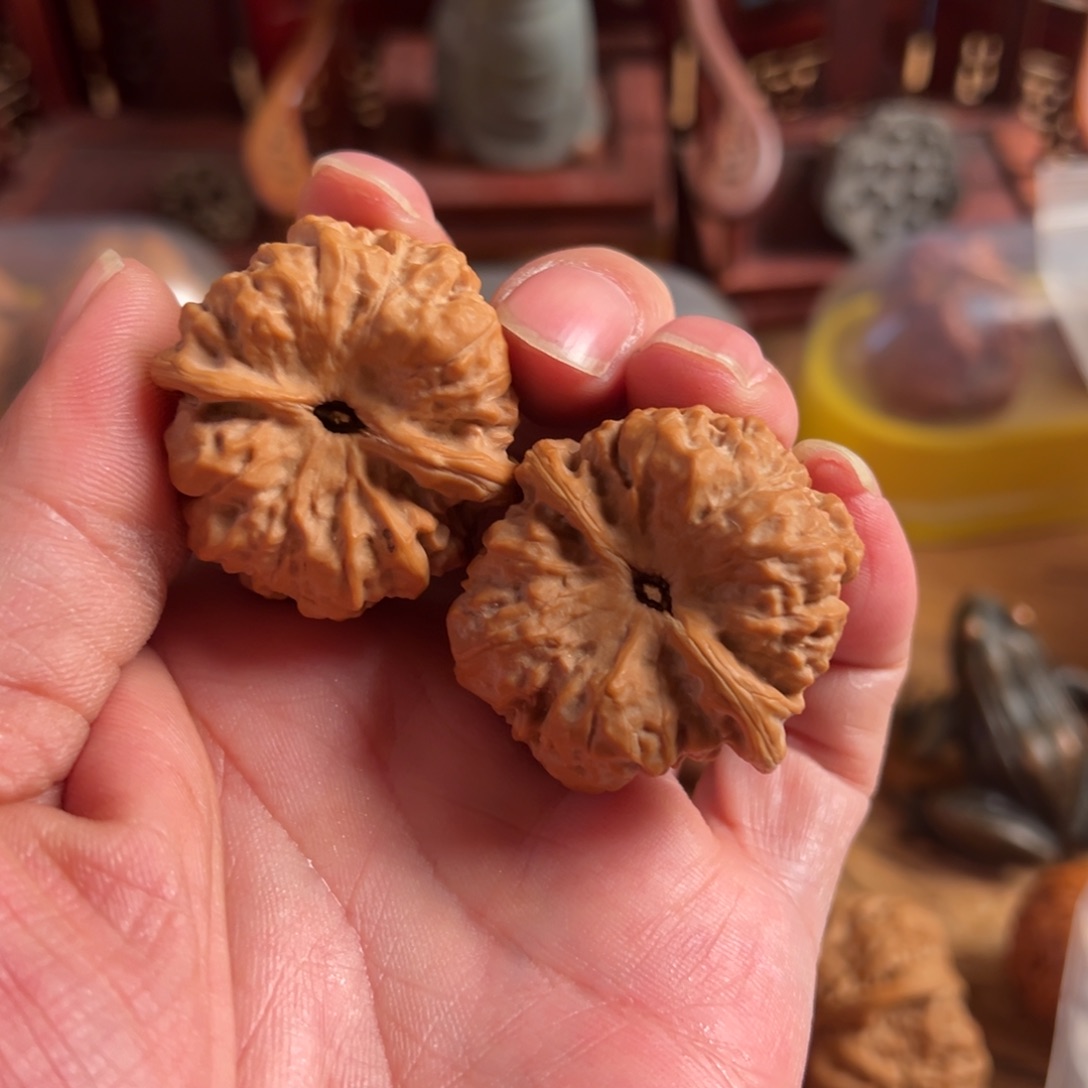 文玩核桃把件凹****?文玩核桃精品蛤蟆头
