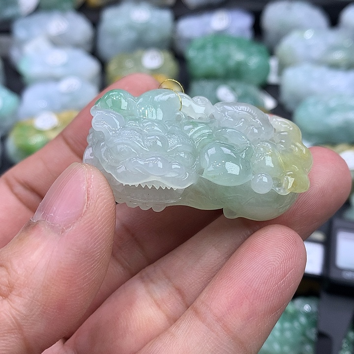 翡翠未镶嵌颈饰天然缅甸翡翠貔貅吊坠