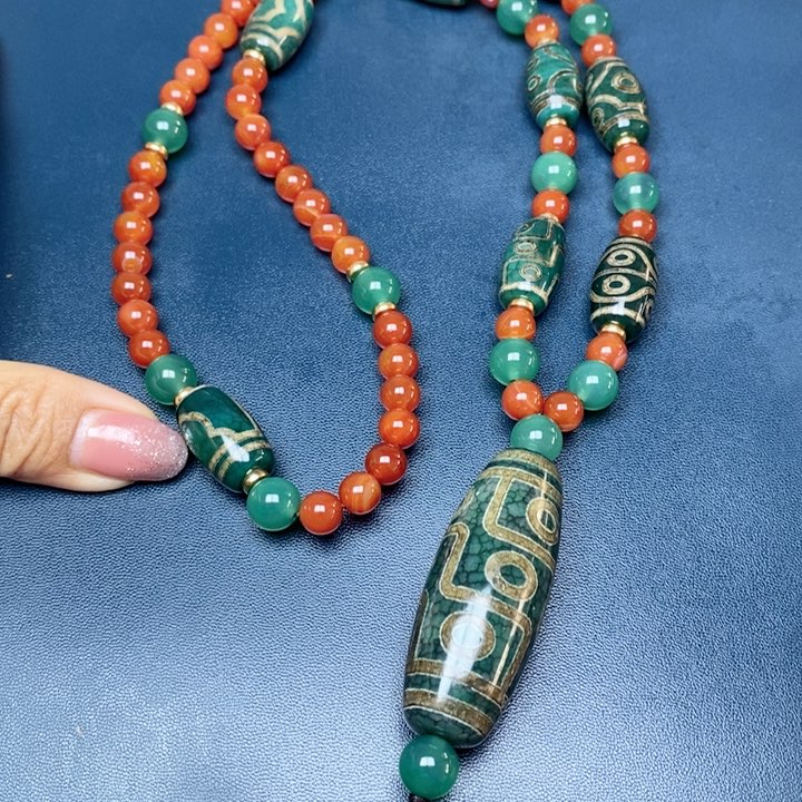 玛瑙/玉髓颈饰未镶嵌