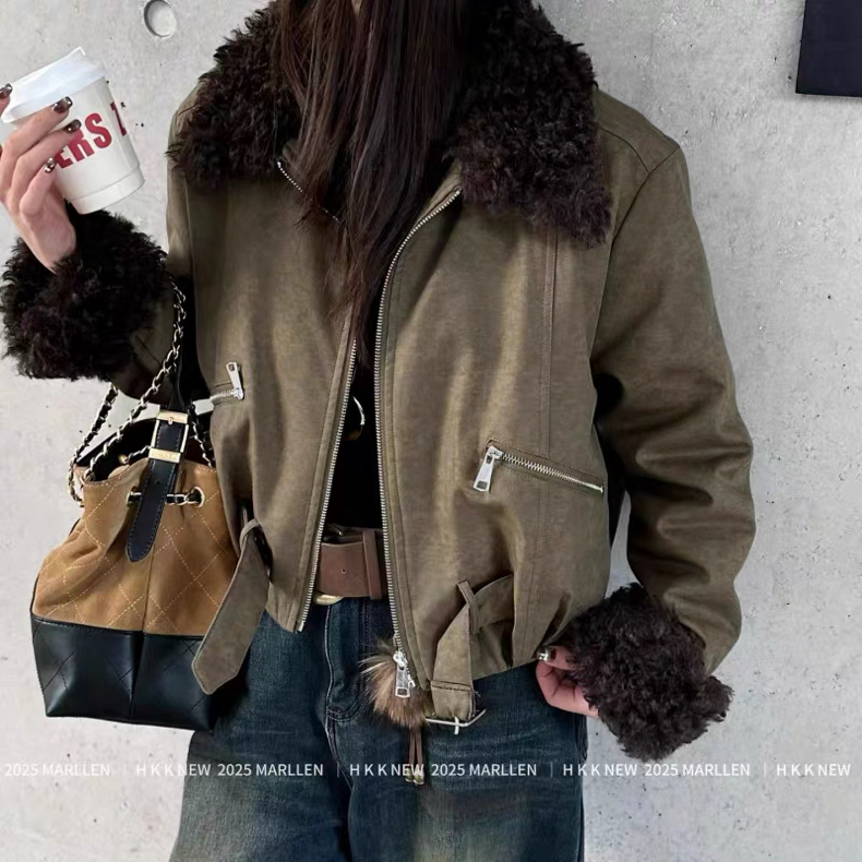 梦小小女装2025新款冬款韩版设计感卷卷毛领小个子90白鸭绒短外套