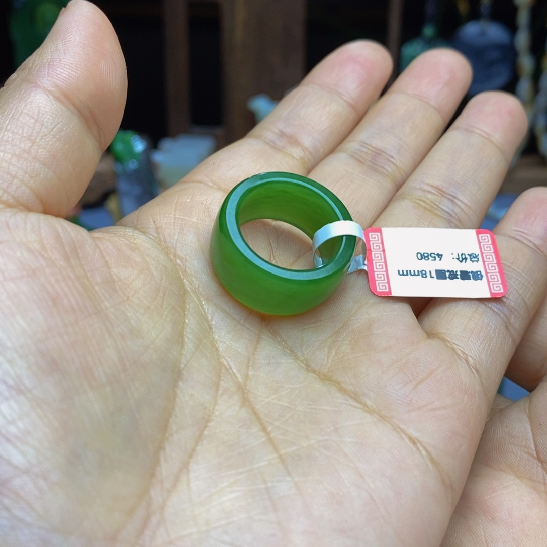 和田玉戒圈未镶嵌大**?