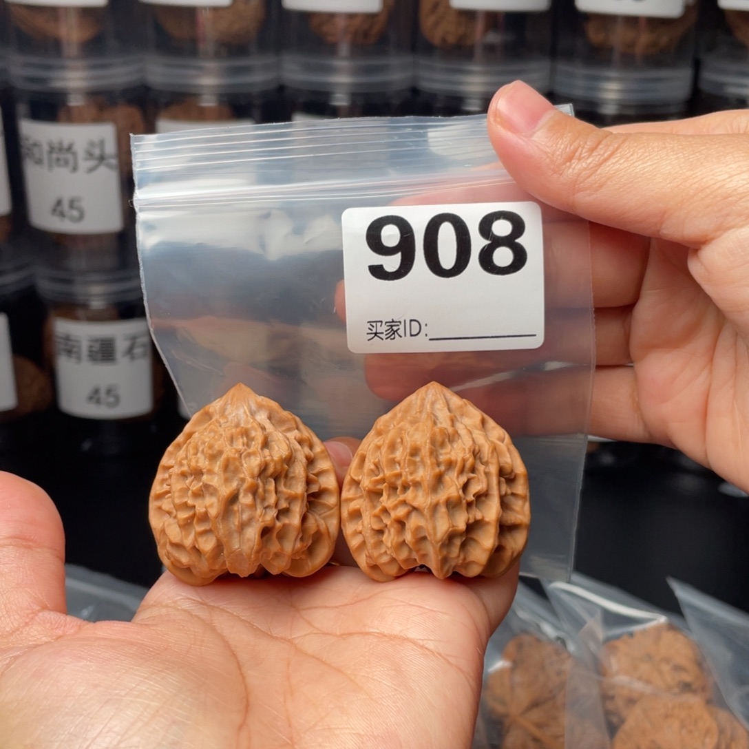 文玩核桃把件38龙门涧