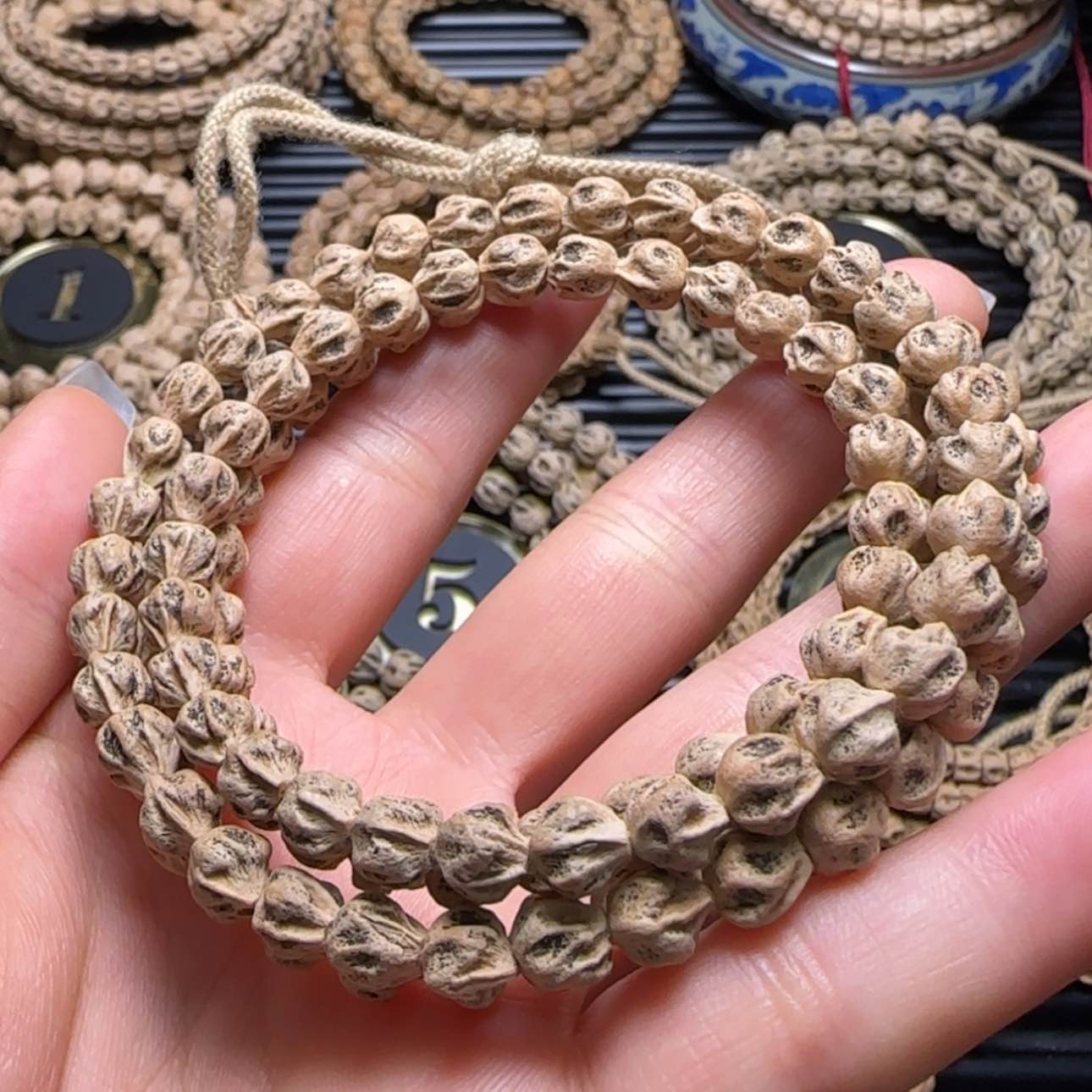 【闪购商品】柏香籽/百香籽吊坠～