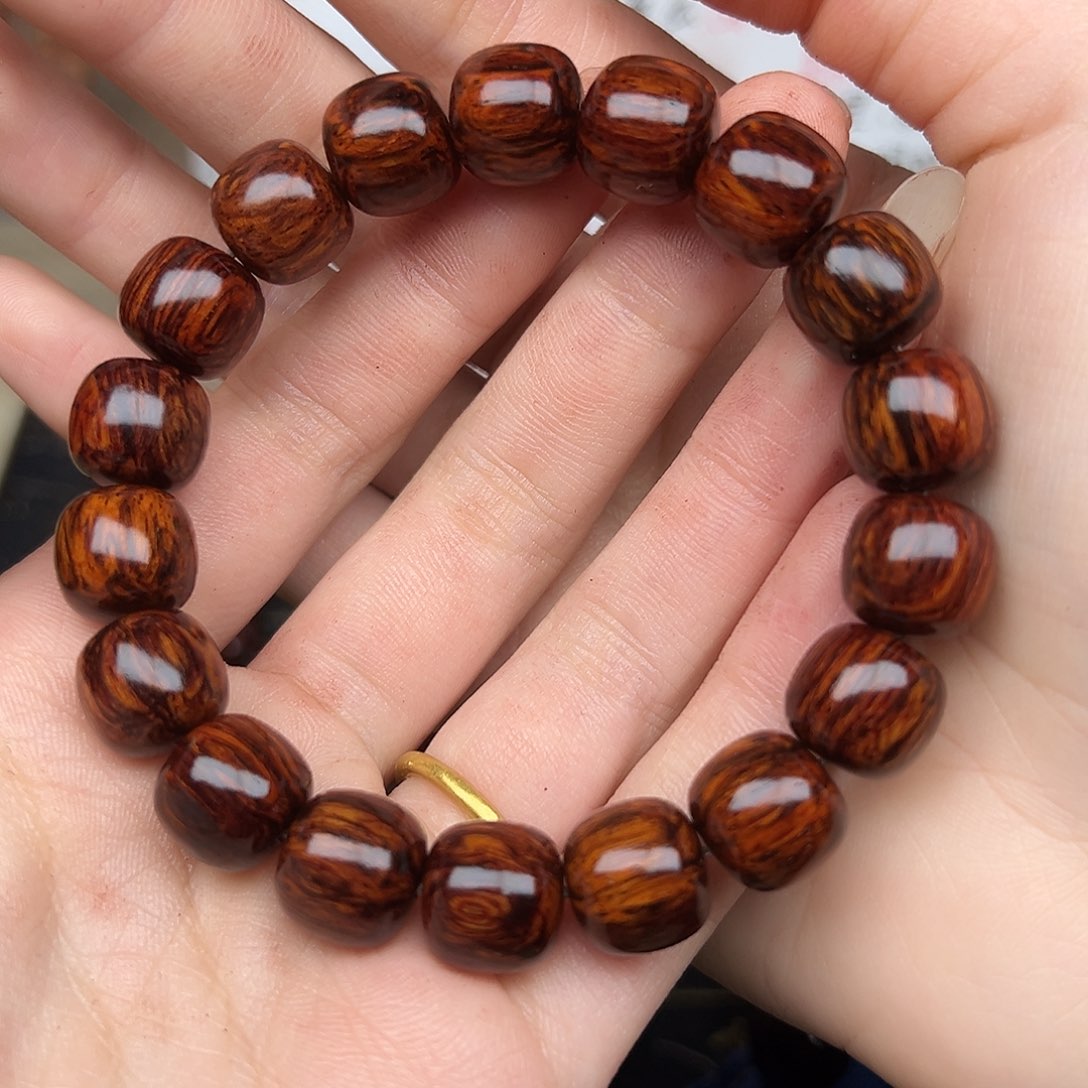 木星*红降1112老型黑金树心油满纹料