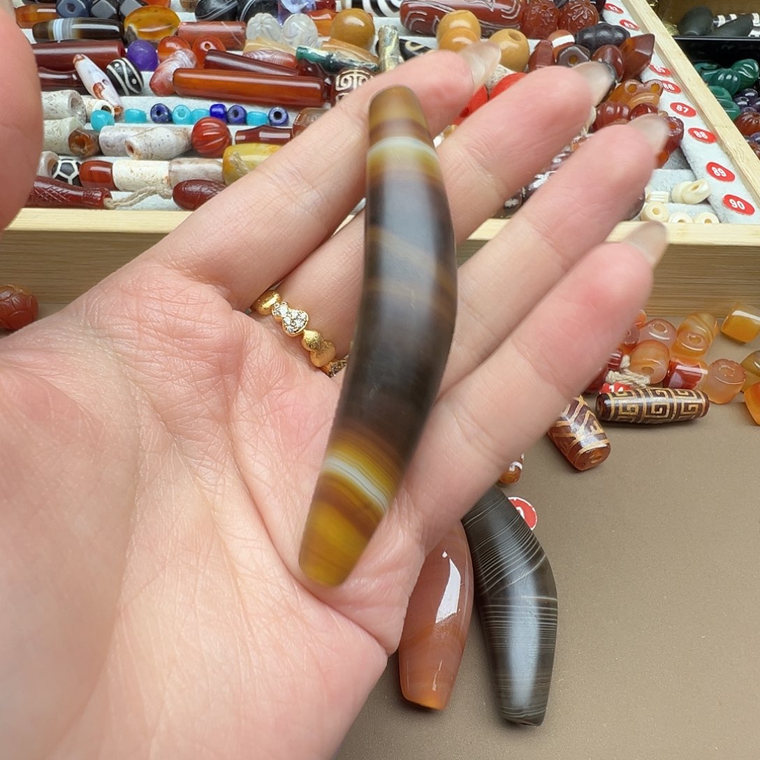 M***ﾉ玛瑙/玉髓未镶嵌珠宝半成品