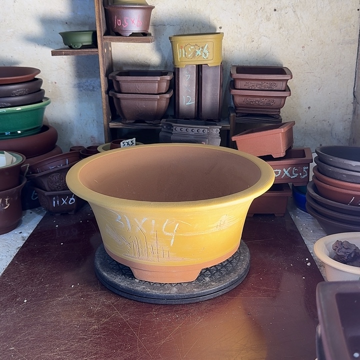 紫砂花盆，手工制作