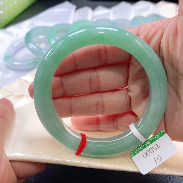 翡翠手镯未镶嵌57585758