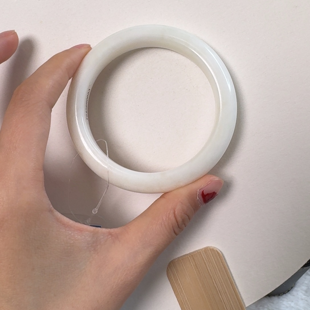 蓝田玉（蛇纹石化大理石玉）手镯未镶嵌开****赞