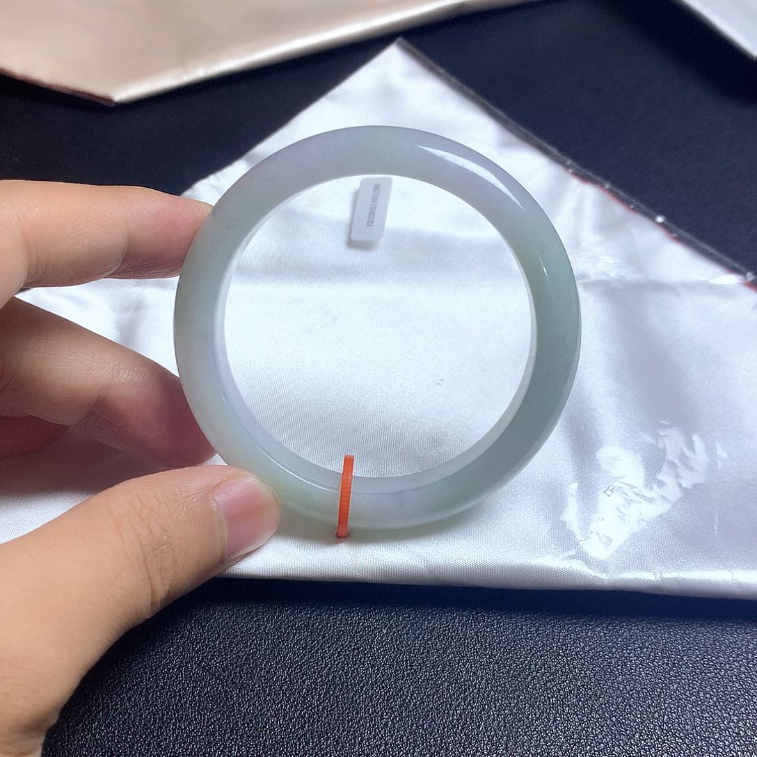 翡翠手镯未镶嵌翡翠56