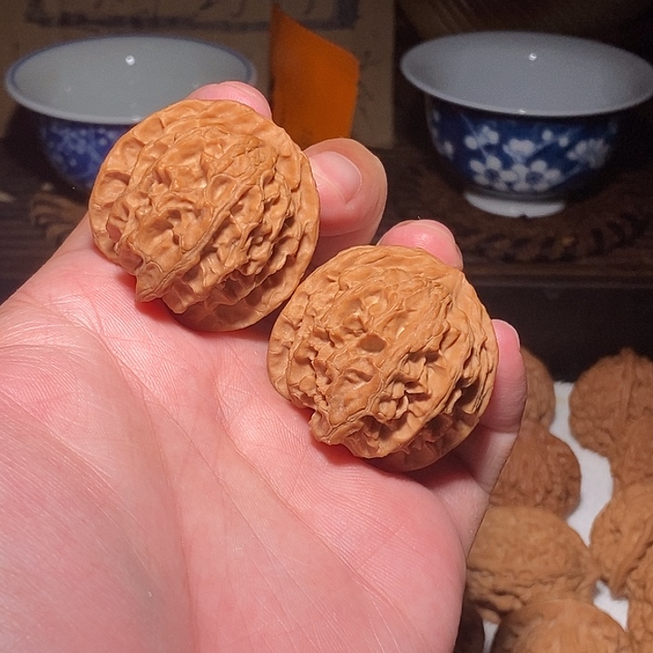 文玩核桃手把件苹果