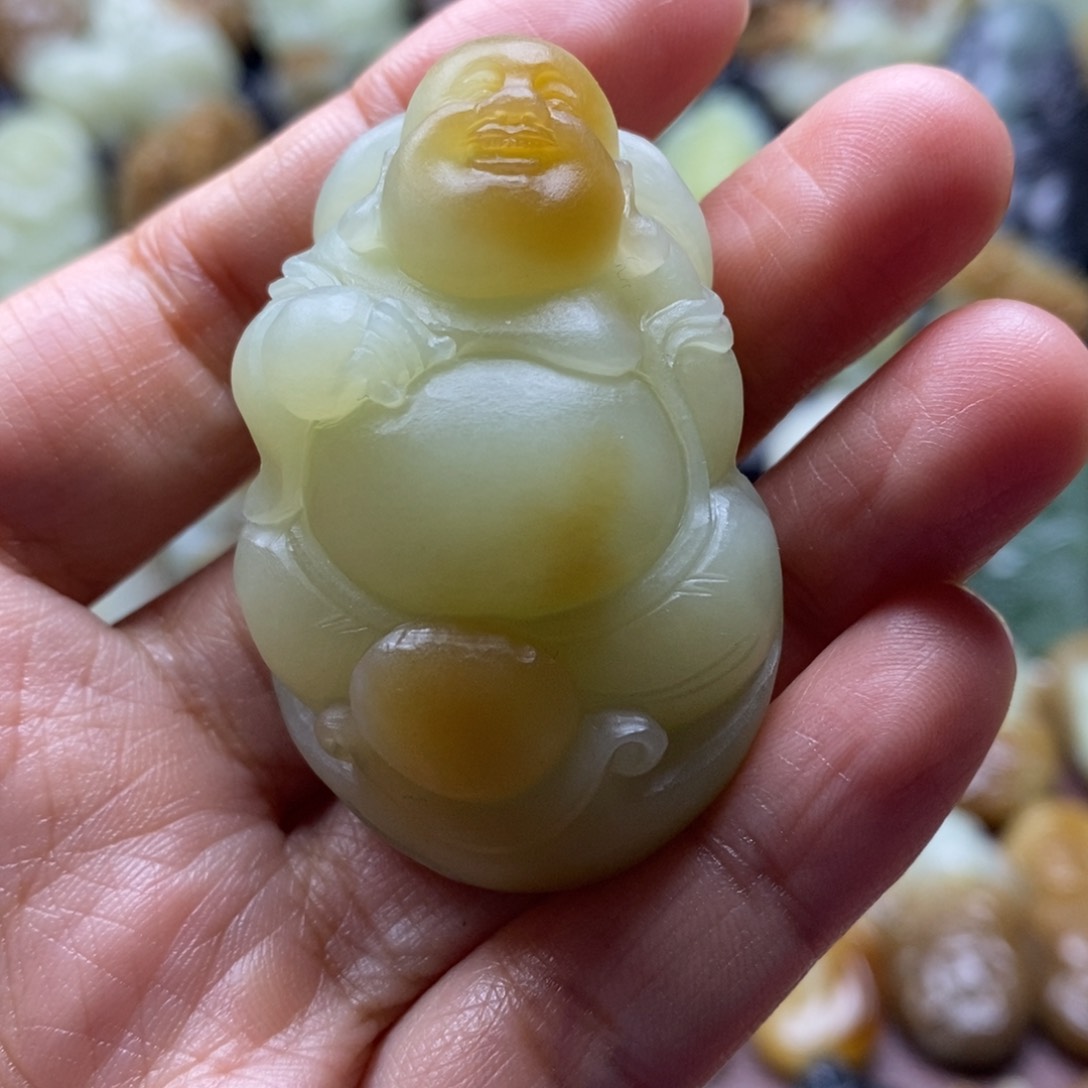 吊坠(不含链)未镶嵌和田玉（糖玉）璞*