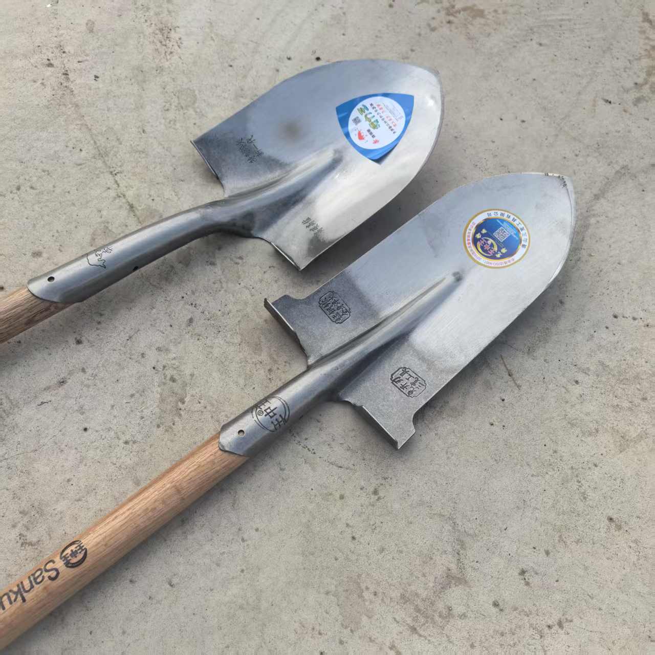 探宝寻宝钓鱼铁锹锰钢户外尖头可折叠木柄锹(阿兵同款铁锹)