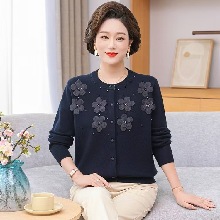 妈妈秋装新款针织开衫小花圆领短款上衣女春秋针织衫毛衣外套9012