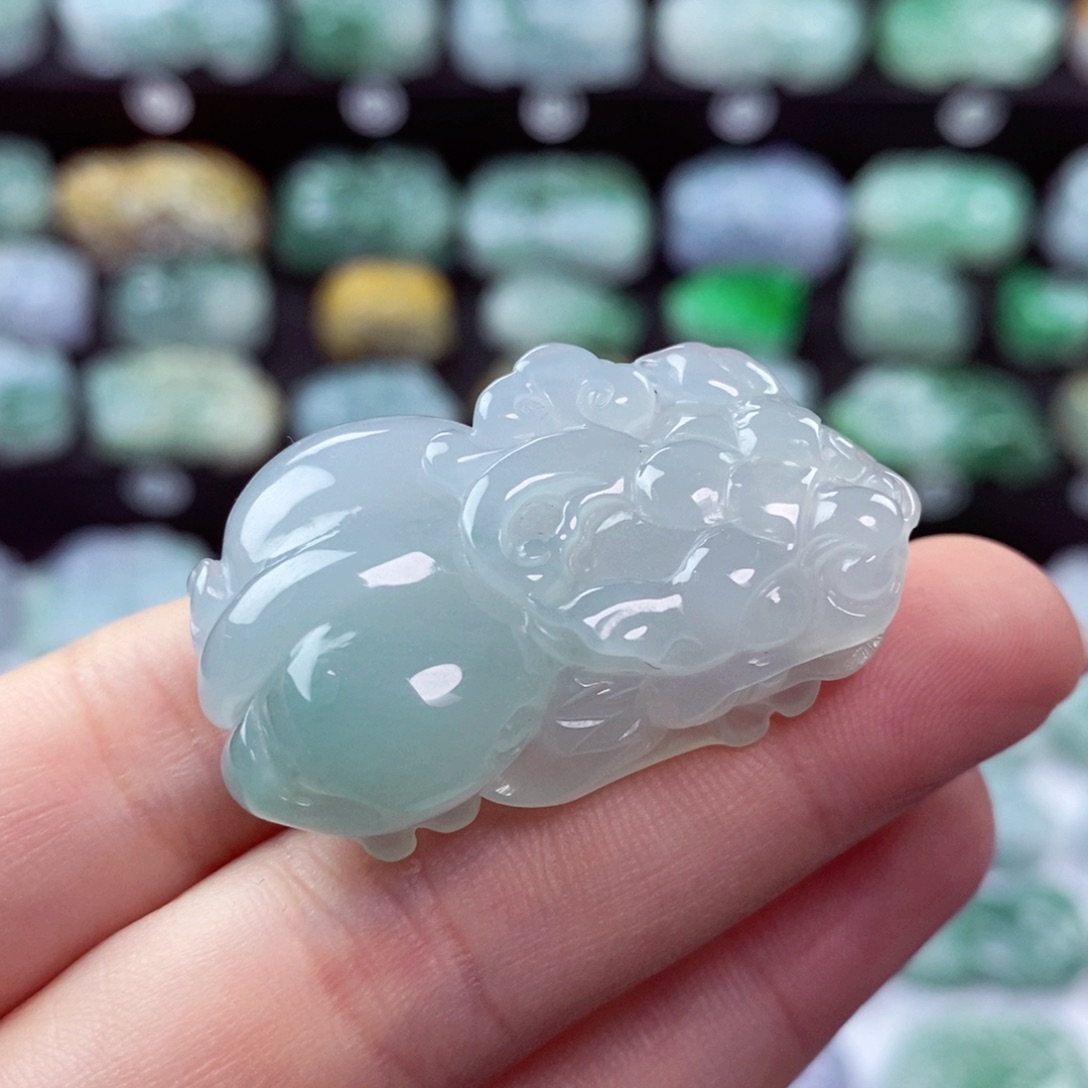 翡翠颈饰未镶嵌天然