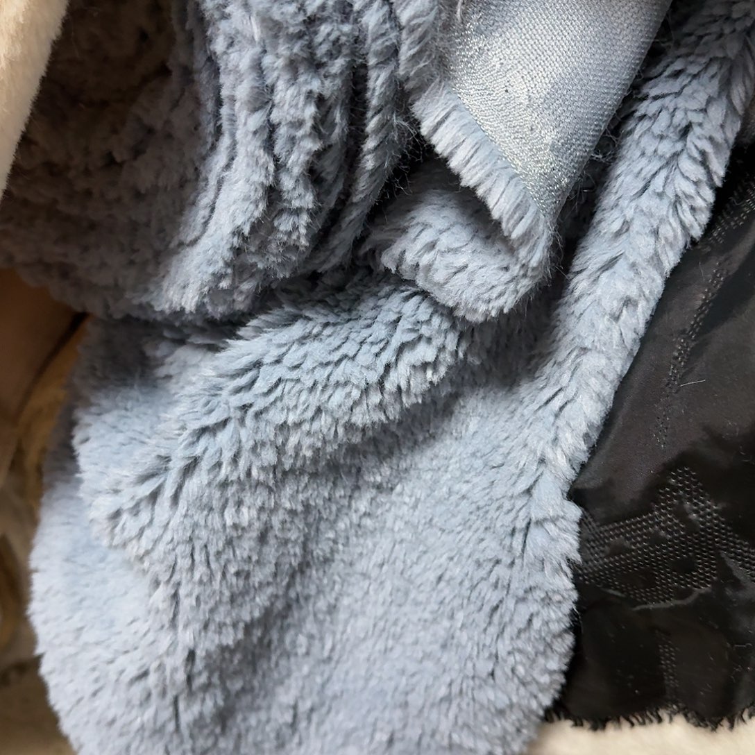 绿色羊羔毛高密15元3米410