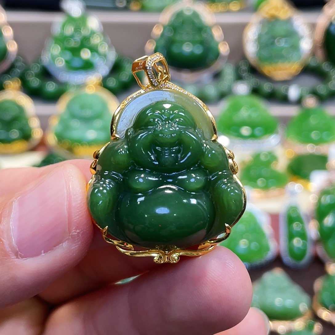 和田玉（碧玉）颈饰18K金镶嵌佛公30mm