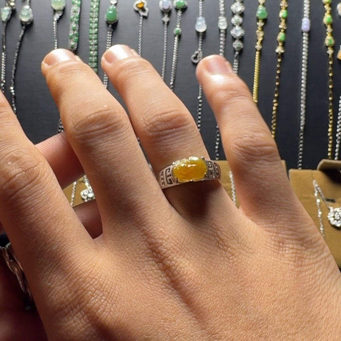 翡翠未镶嵌戒指缅甸翡翠A货黄翡貔貅戒指