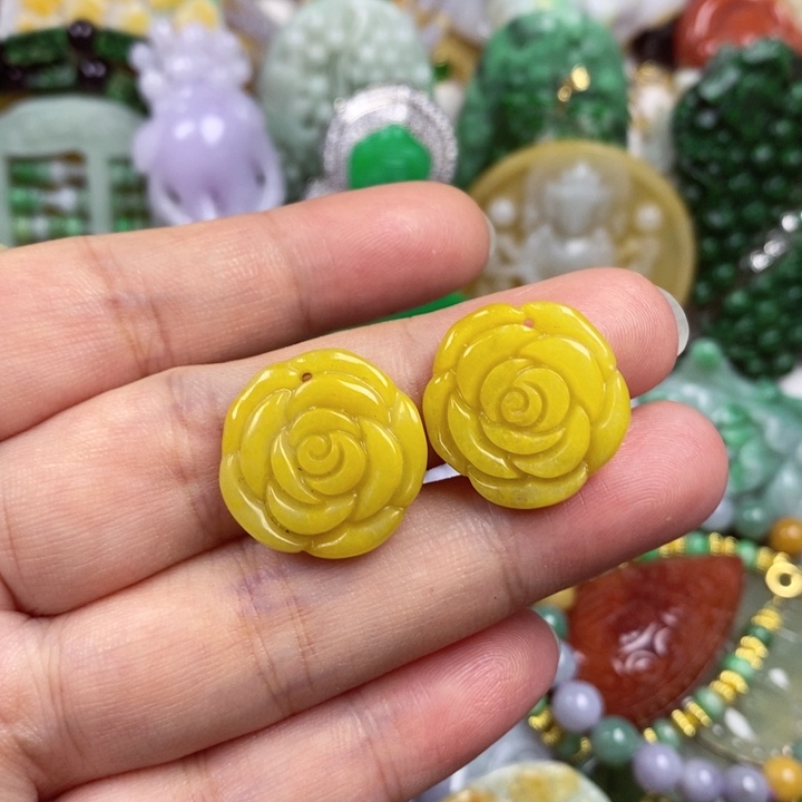 吊坠(赠链)未镶嵌翡翠