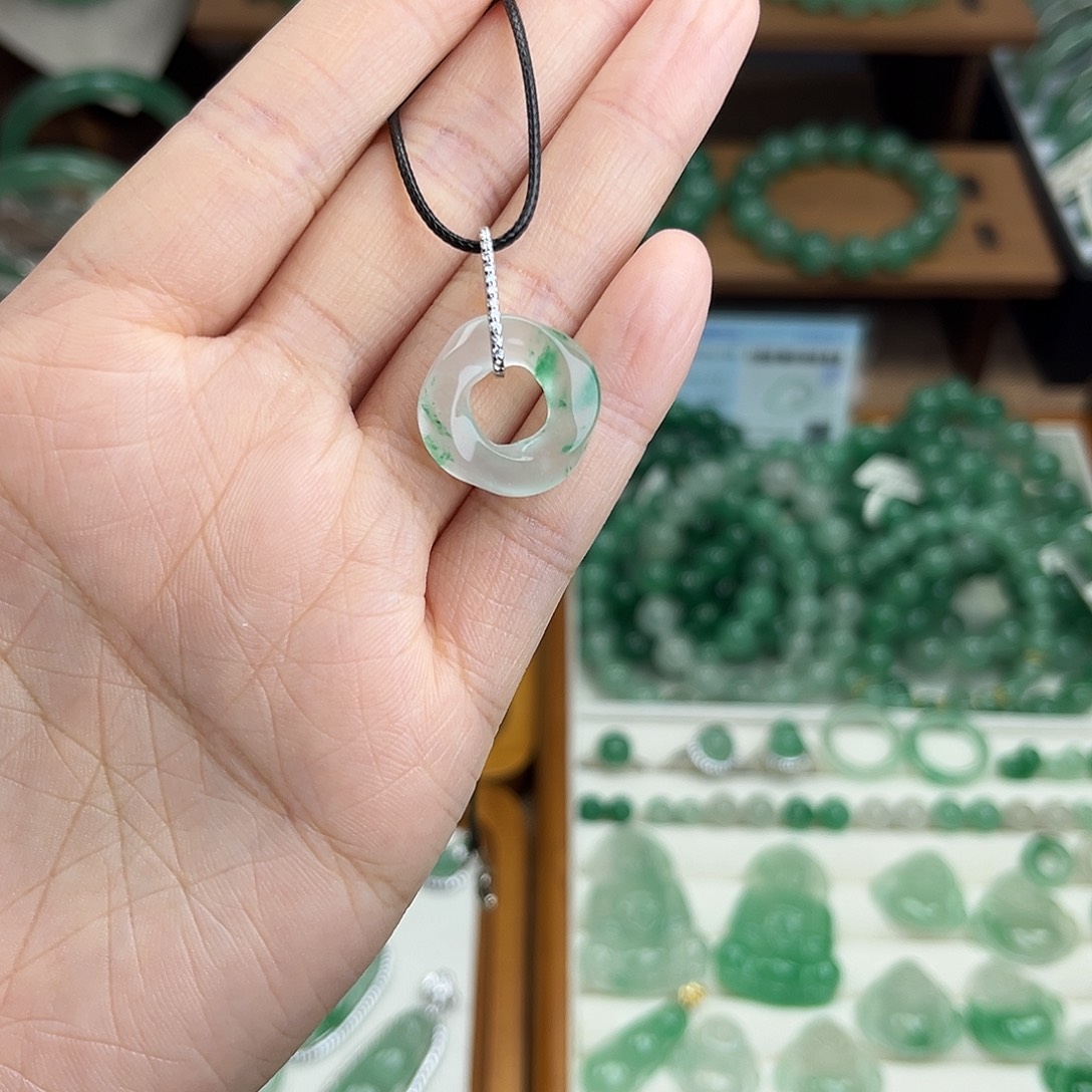 石英质玉（非洲翠）银S925镶嵌吊坠(不含链)扭转乾坤吊坠