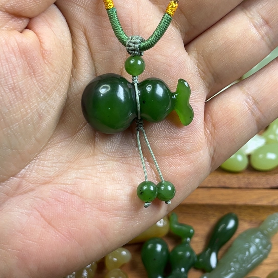 和田玉（碧玉）未镶嵌颈饰