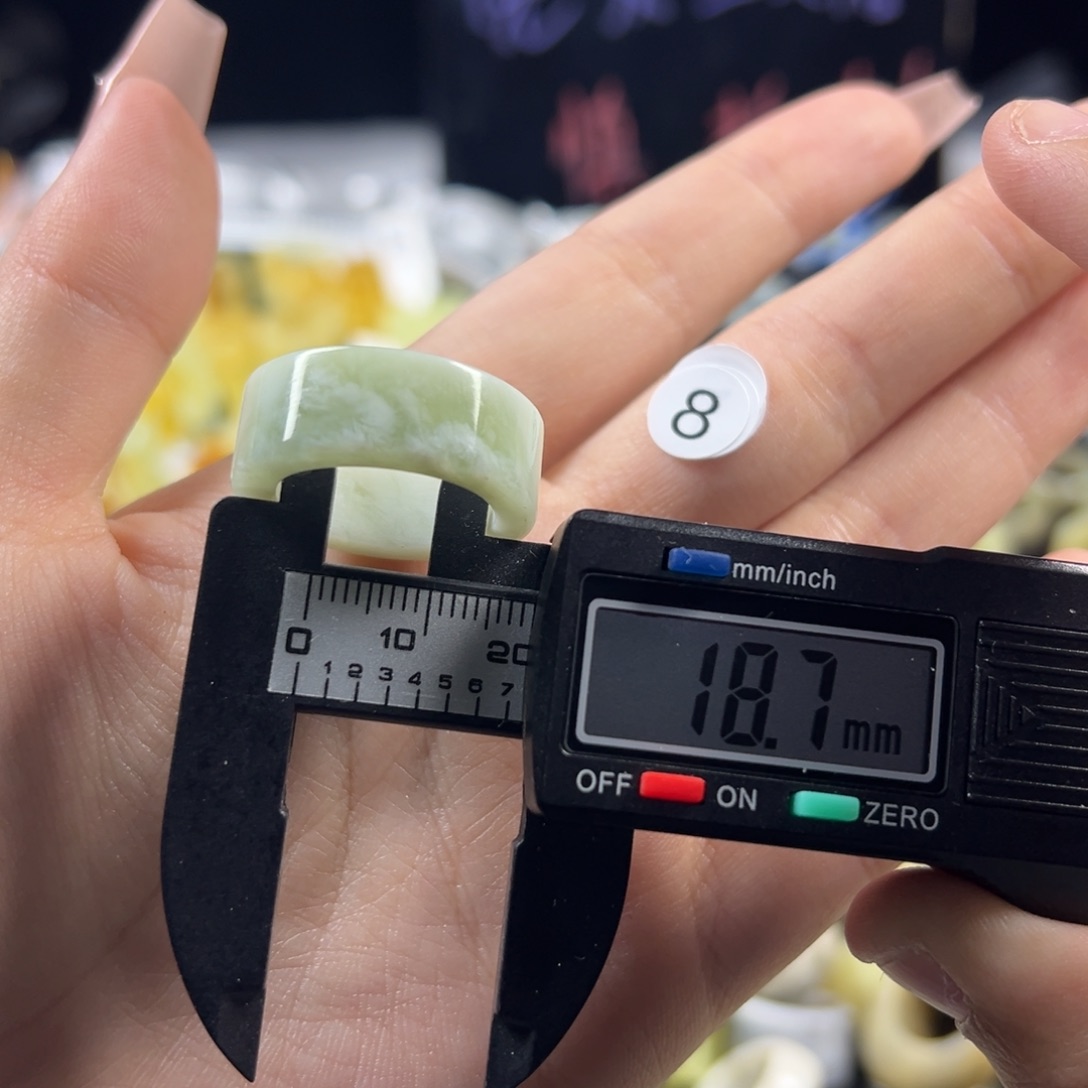 蛇纹石玉未镶嵌戒指