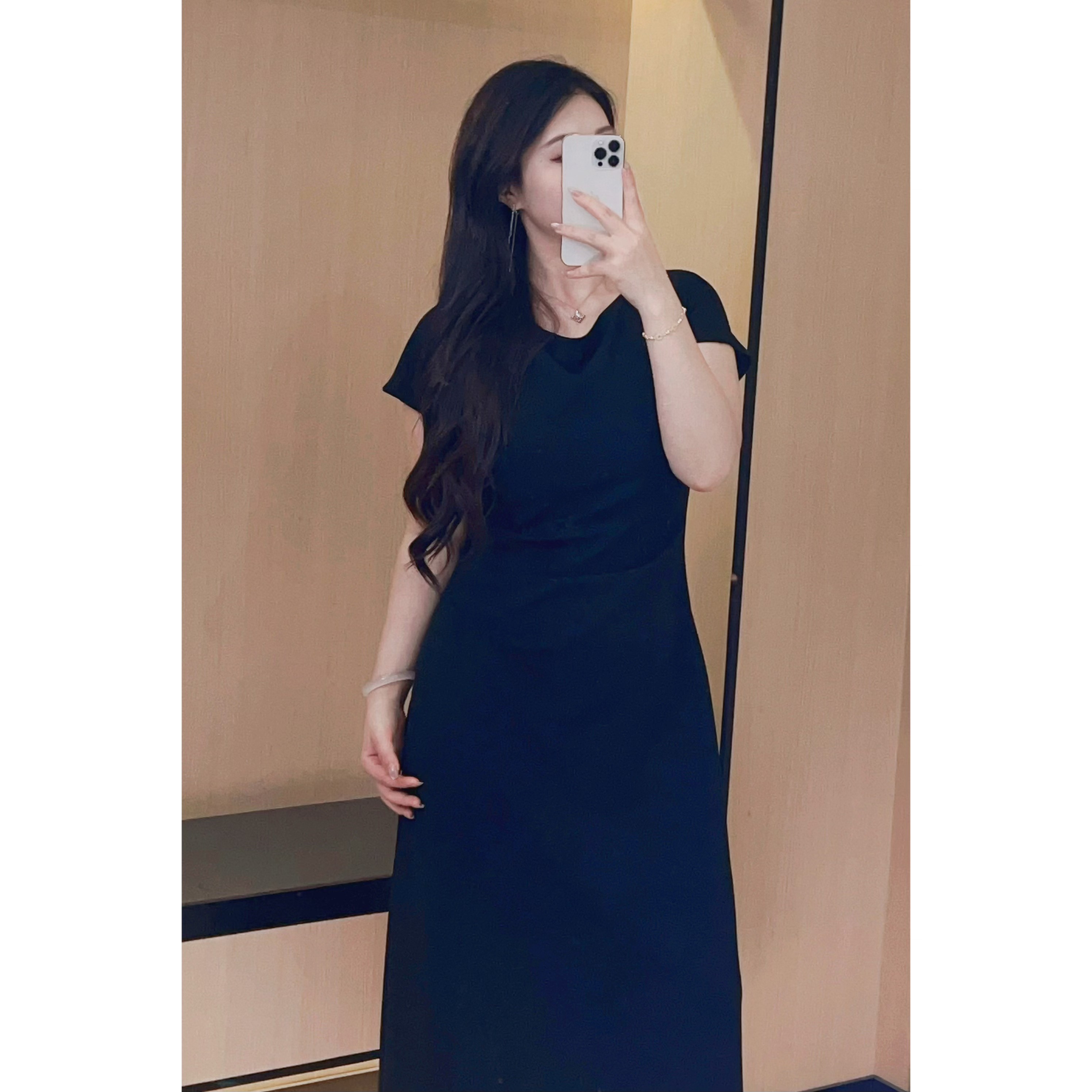 潇潇微胖定制~【幂式穿搭】小众时尚减龄一字肩显瘦小黑裙LHC1883