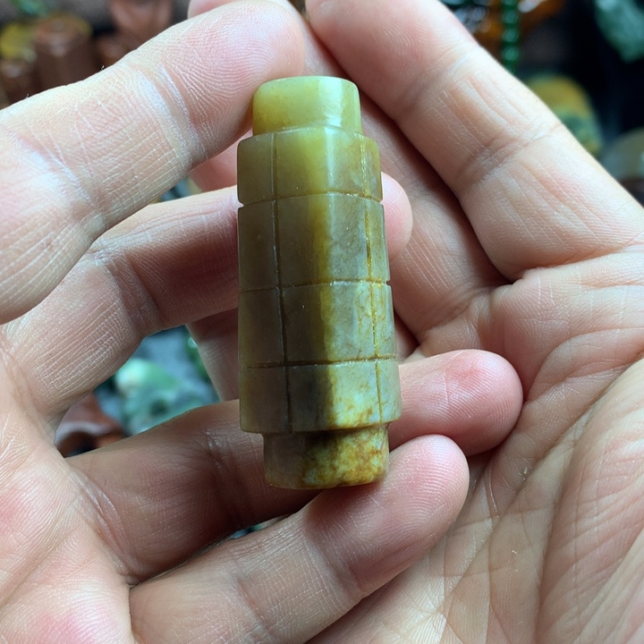 岫岩河磨玉（透闪石质玉）吊坠未镶嵌