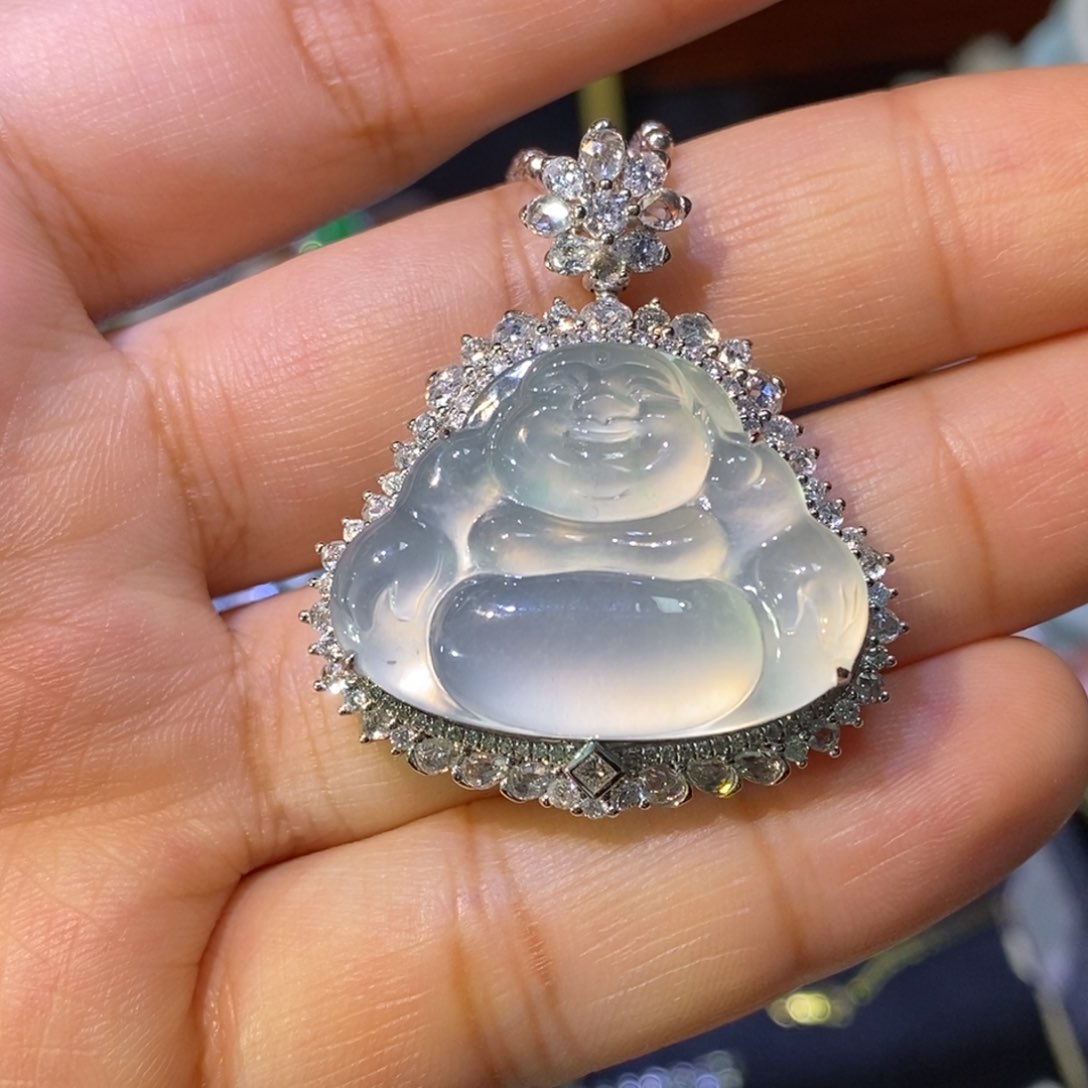 【闪购商品】颈饰18K金镶嵌翡翠