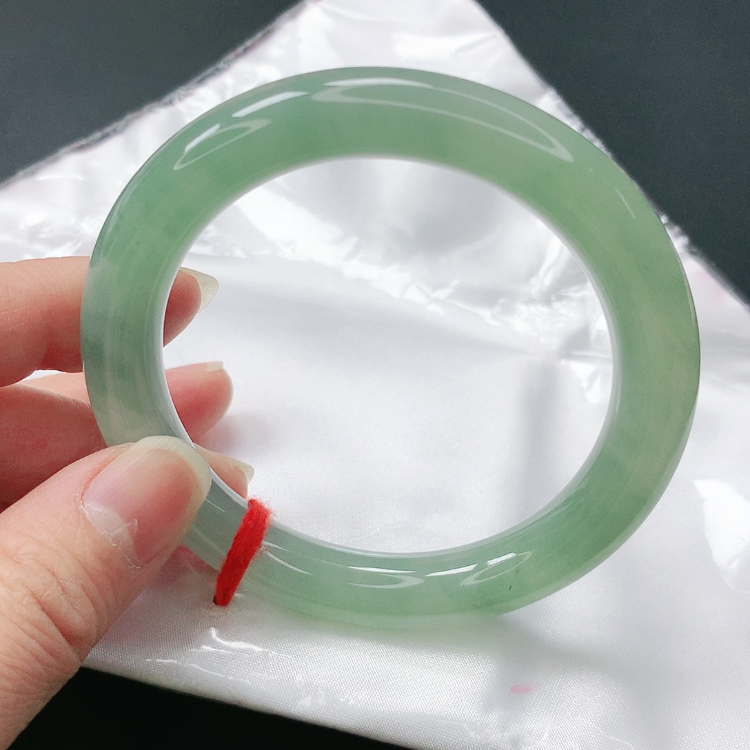 翡翠手镯未镶嵌缅甸天然A货翡翠