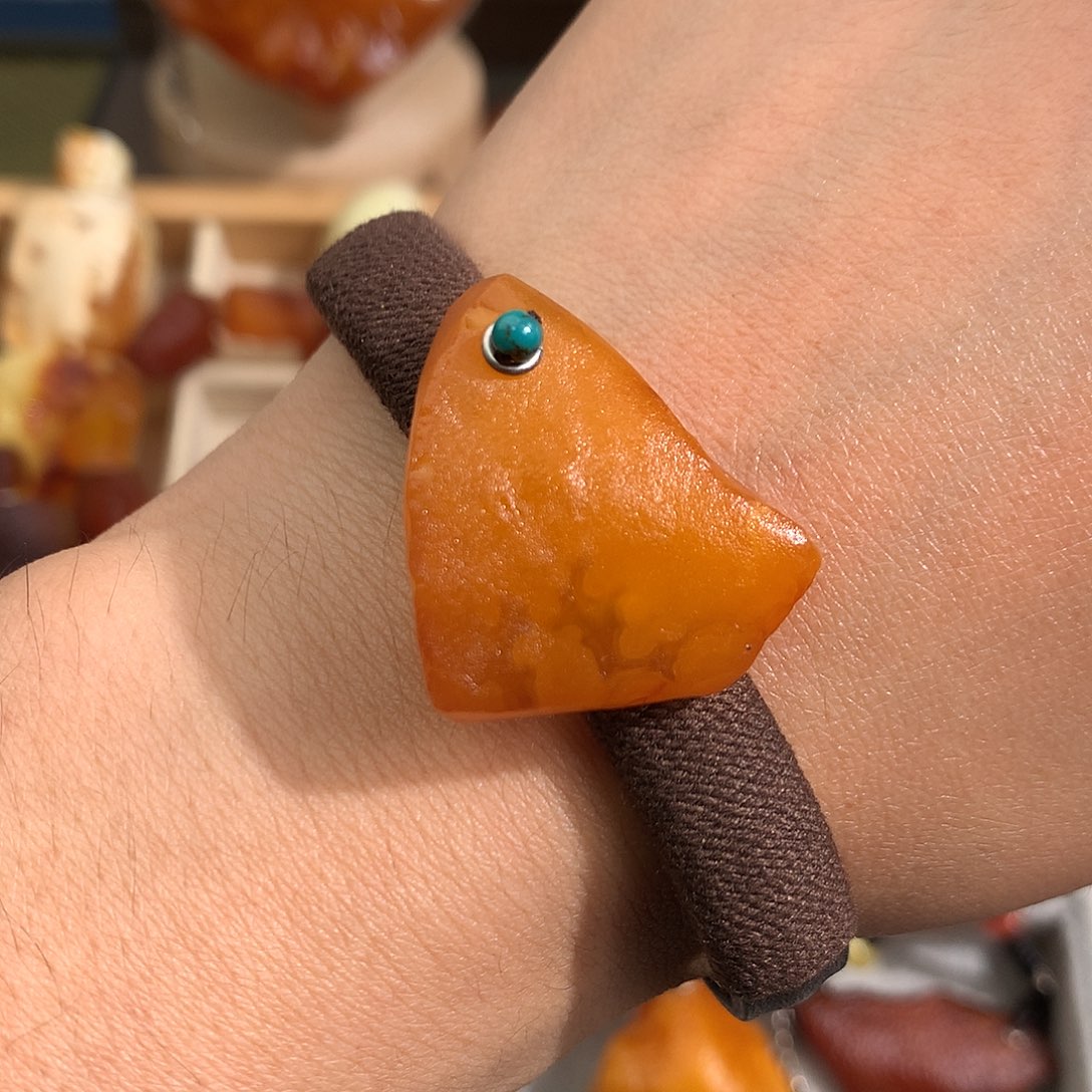 蜜蜡裸石未镶嵌你