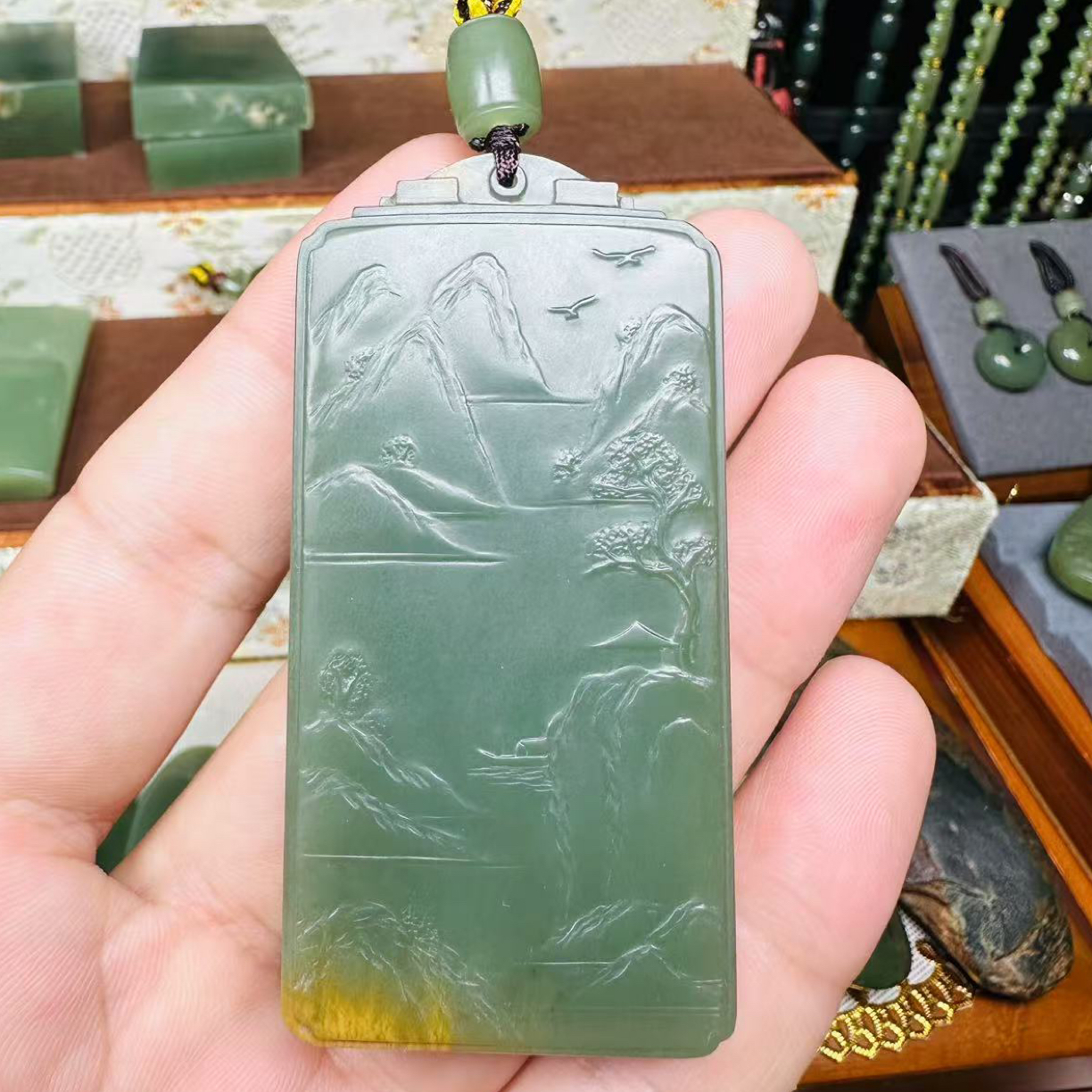 析木绿河磨玉山水牌