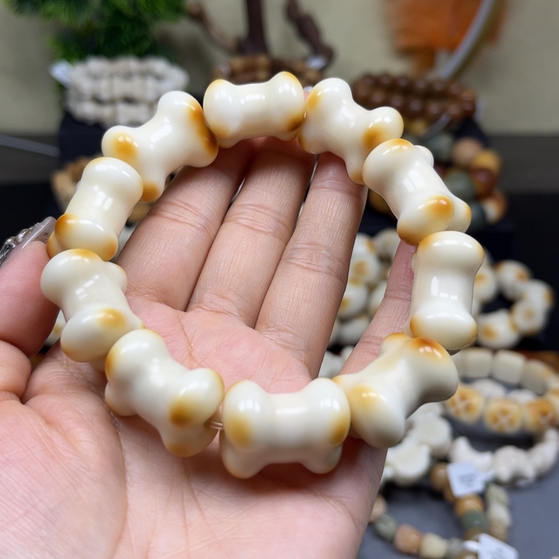 菩提根/象牙果吊坠2.10.113炭烤骨头瑕