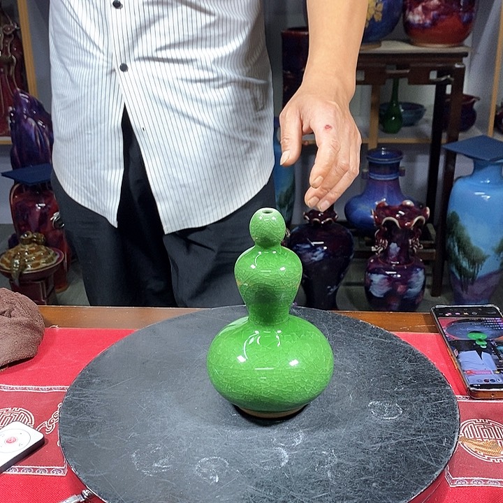 瓶中国神垕精品钧瓷