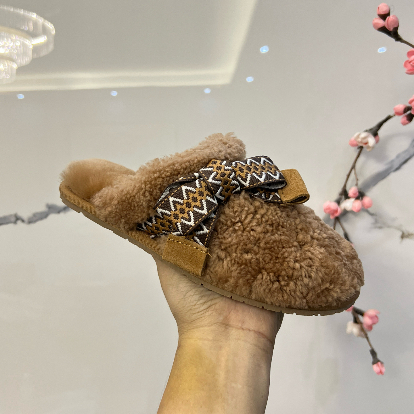(泰迪拖)河南桑坡村羊皮毛一体拖鞋薄底蝴蝶结居家羊毛拖鞋女