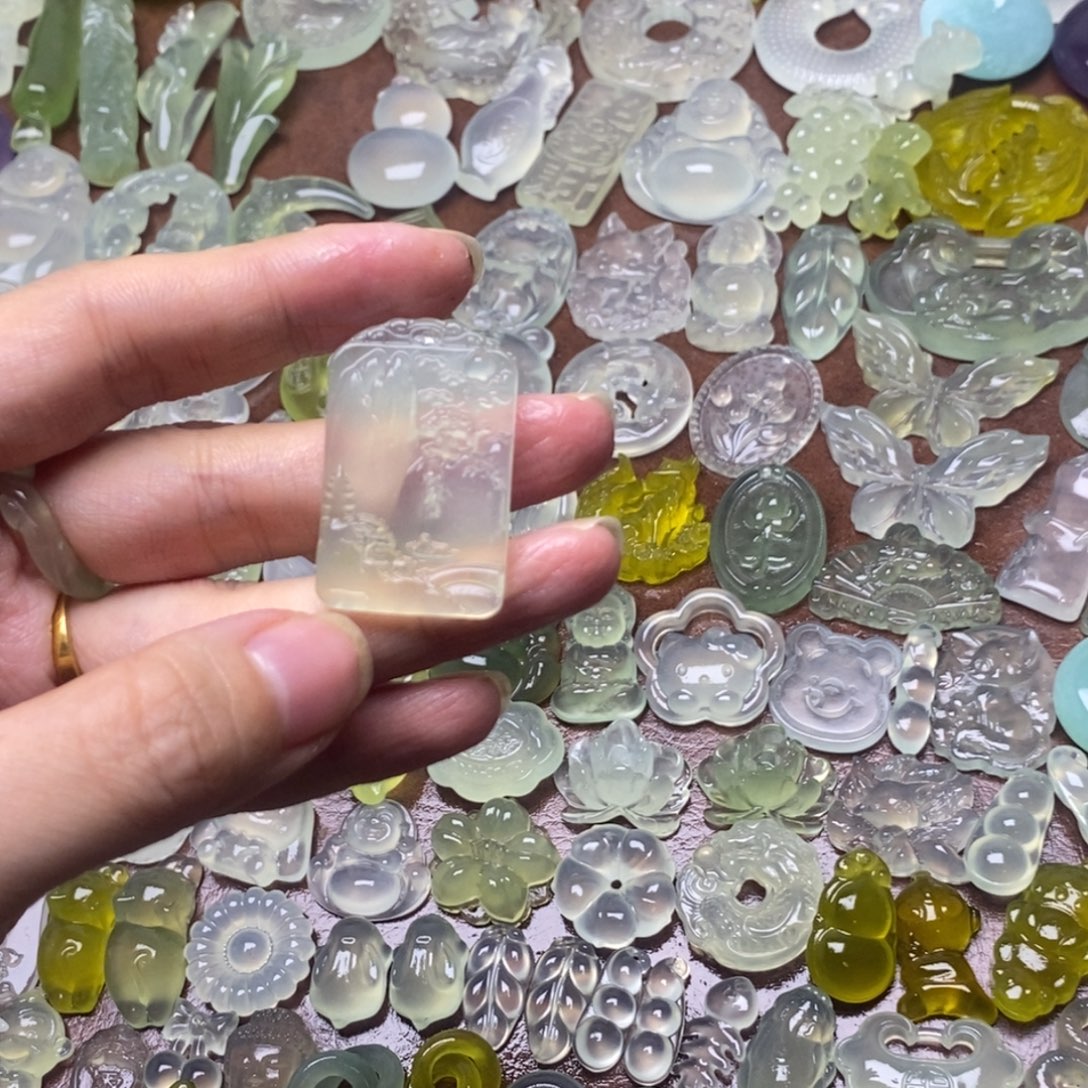 蛇纹石玉合金项链