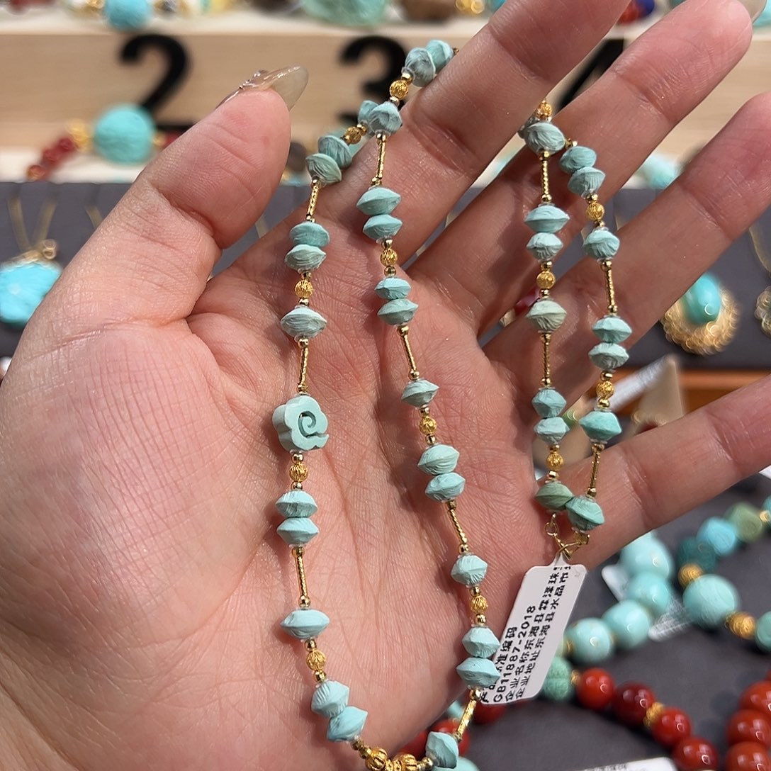 绿松石18K金镶嵌颈饰百香籽满天星锁骨链