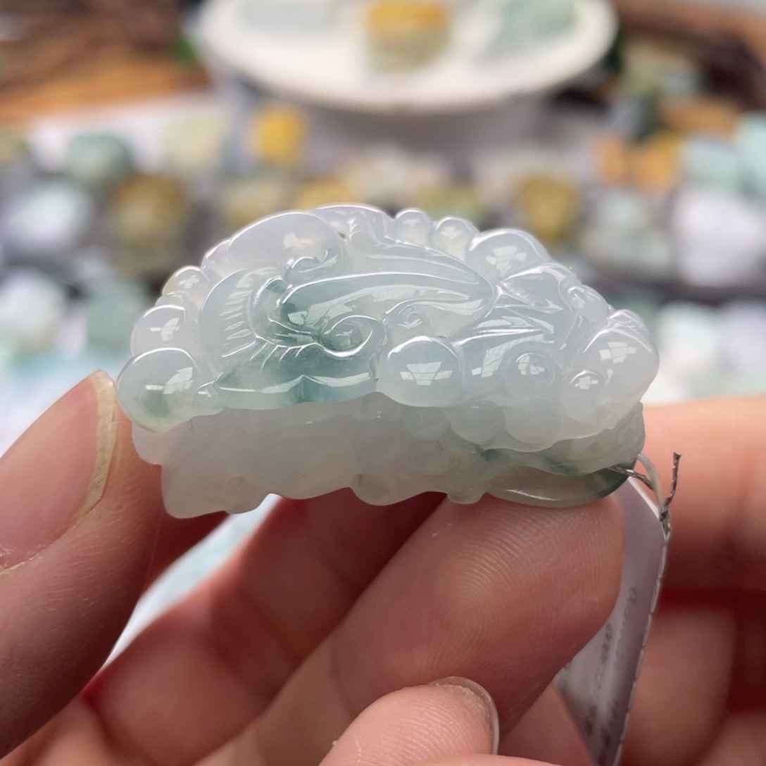 翡翠颈饰未镶嵌貔貅