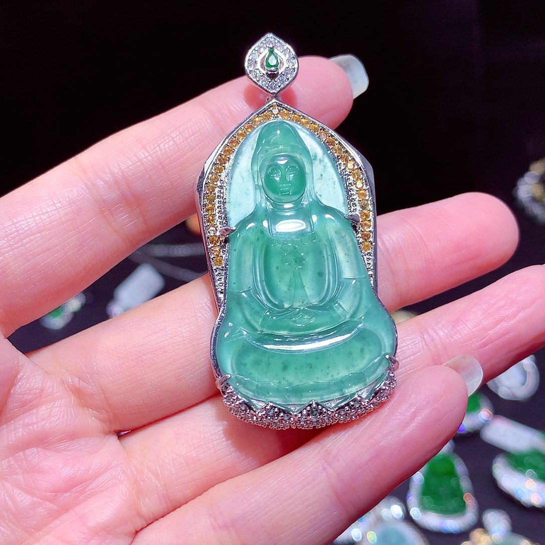 【闪购商品】翡翠吊坠(不含链)未镶嵌