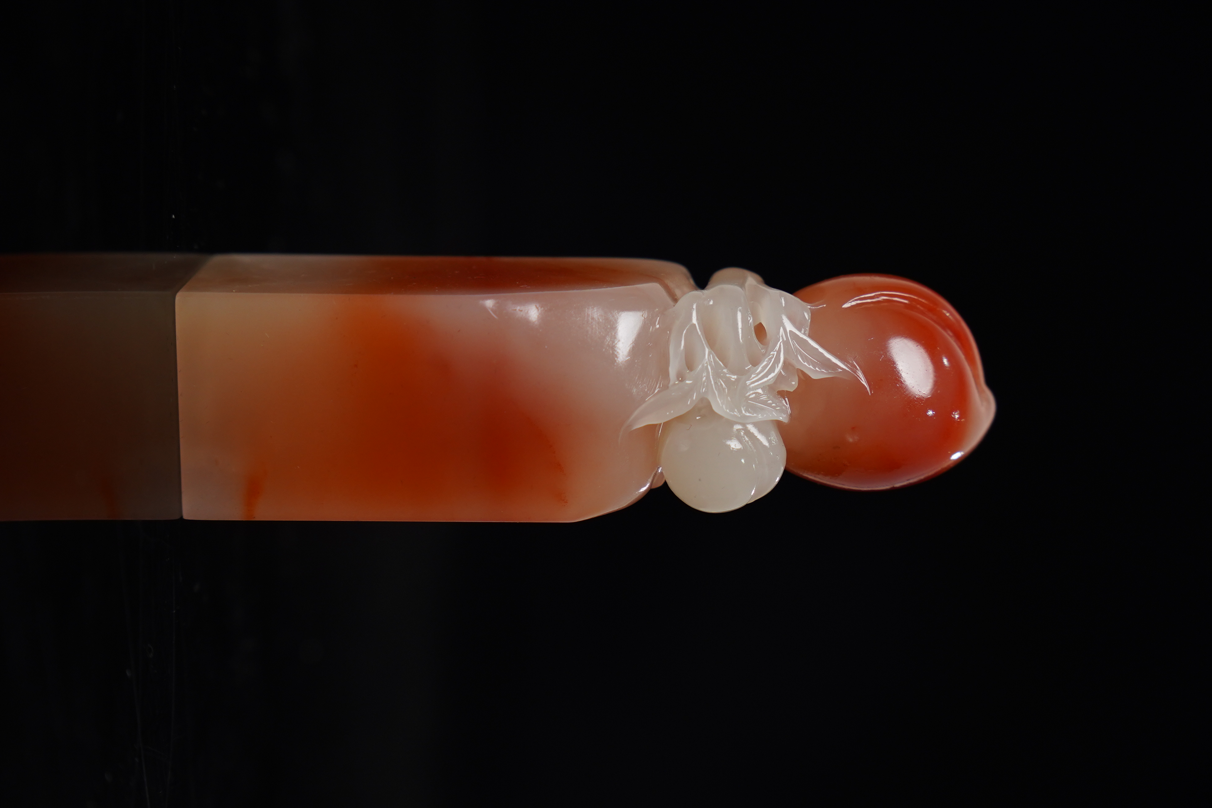 寿山石印石高山水洞寿桃印章