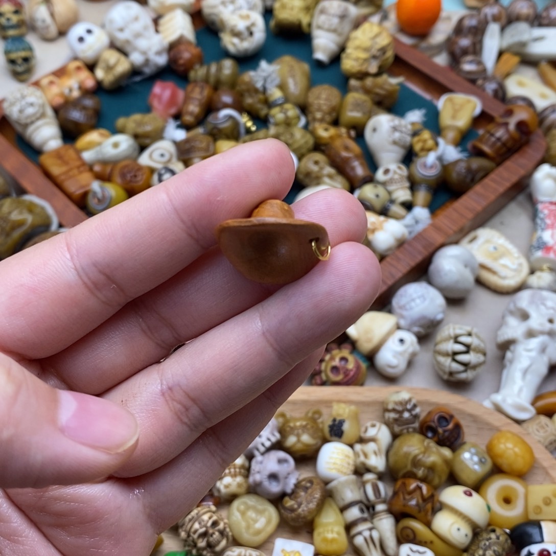 小***¿其他驼骨配饰配件