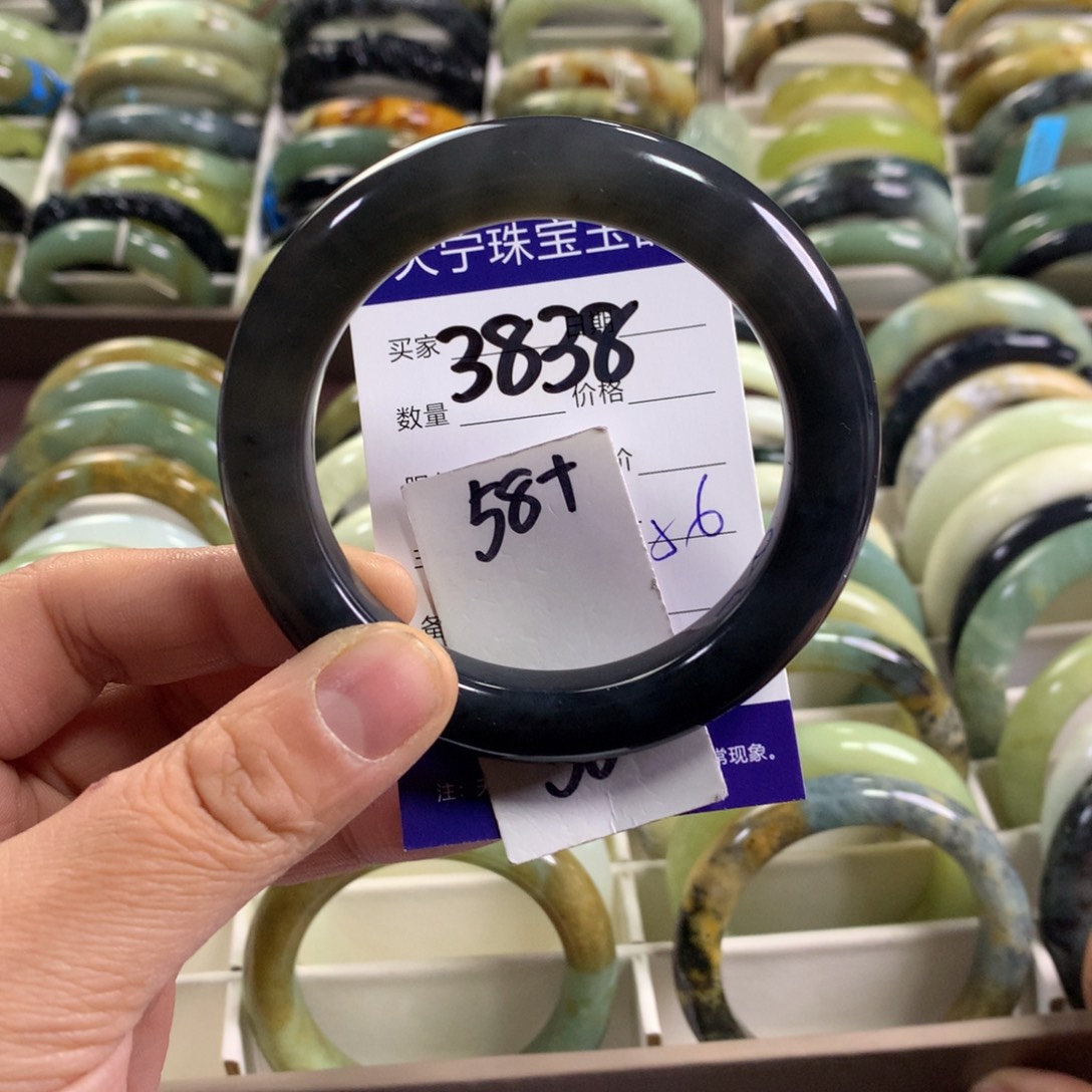 蛇纹石玉未镶嵌手镯3838