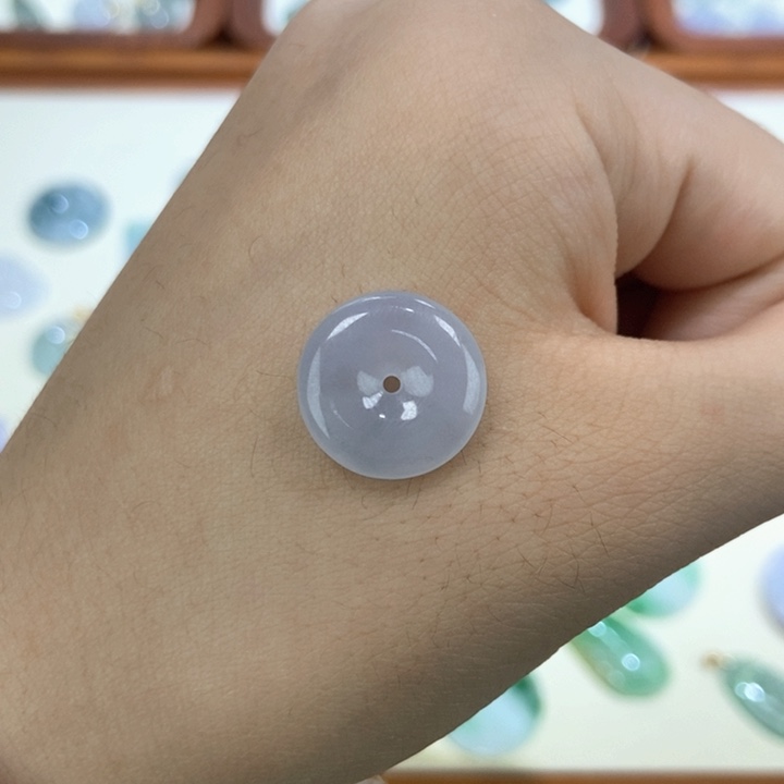 颈饰未镶嵌翡翠平安扣