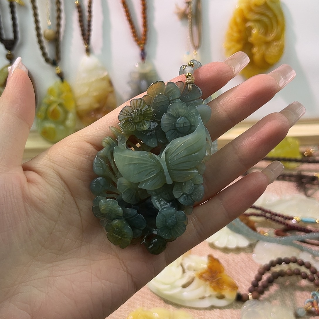 。***。岫玉合金纯手工雕刻吊坠