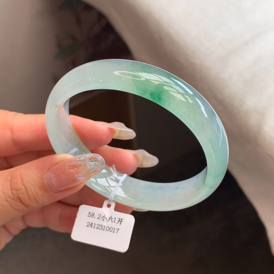 翡翠未镶嵌手镯58.5冰飘花正圈（具体价格咨询客服）