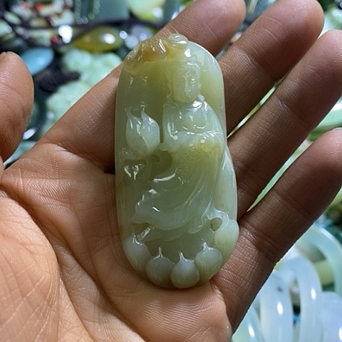 和田玉颈饰未镶嵌