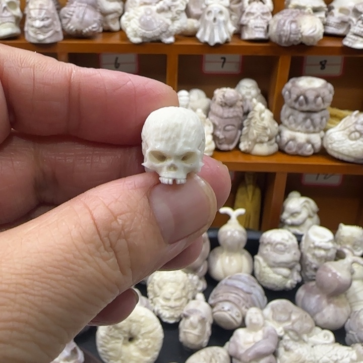 非金属配饰鹿角雕刻骷髅