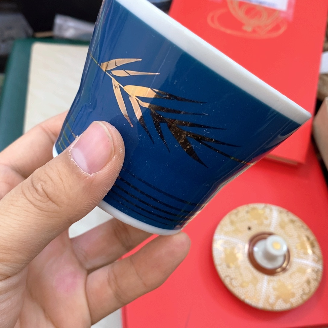 瓷片哈哈哈哈哈哈哈哈哈哈哈