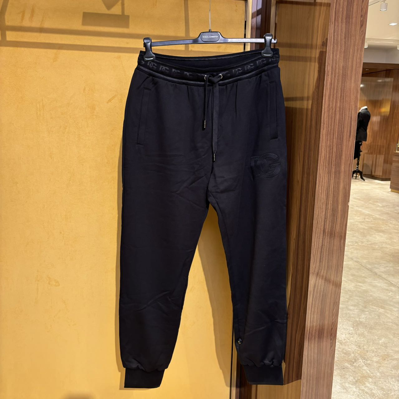 【CC在欧洲】D....G 折扣款 1号 黑色经典款卫裤