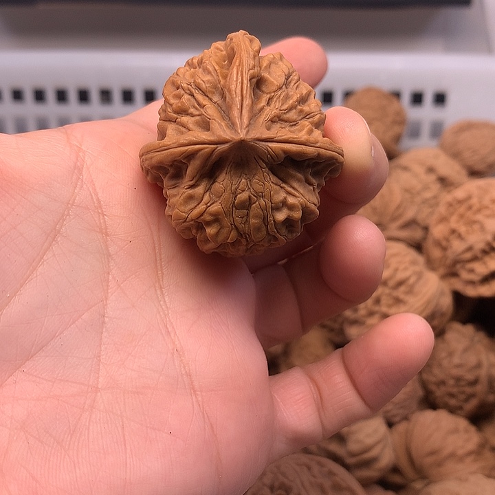 l***W文玩核桃吊坠文玩核桃